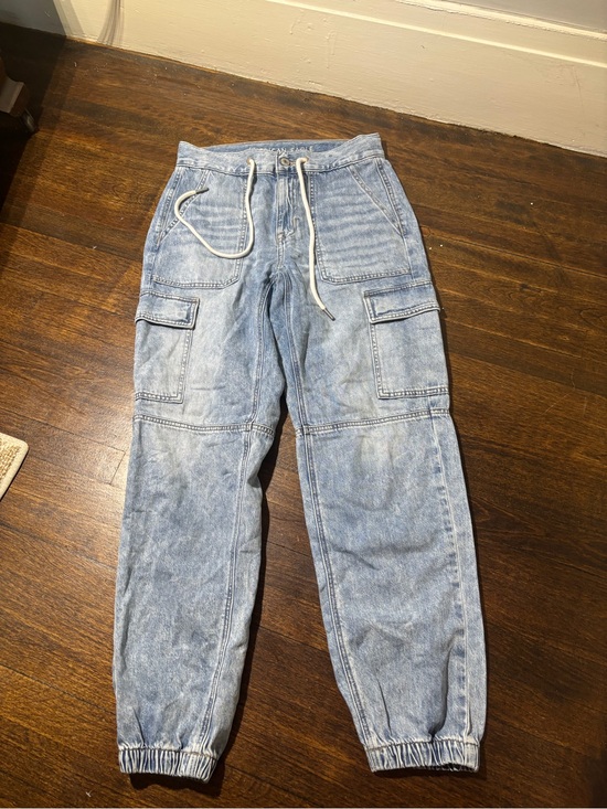 American Eagle Outfitters Denim - American Eagle Light Wash Denim Cargo Jogger Pants Women’s